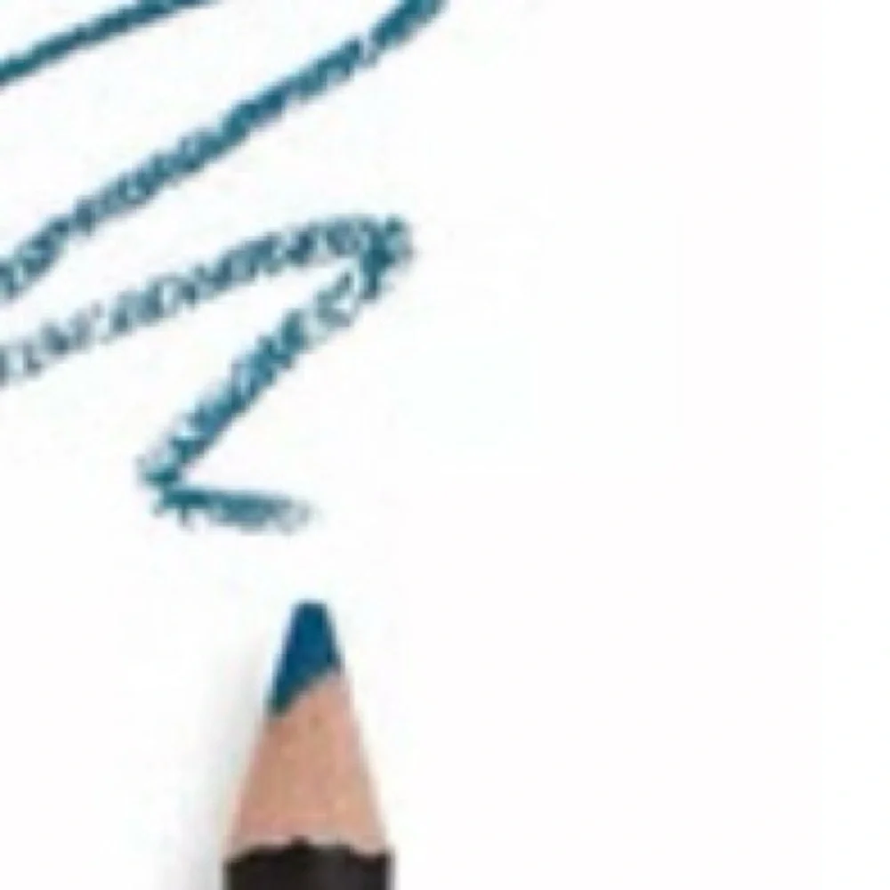 Makeup Revolution London‎ Kohl Eyeliner Color Aqua Blue Smooth Creamy Smoky